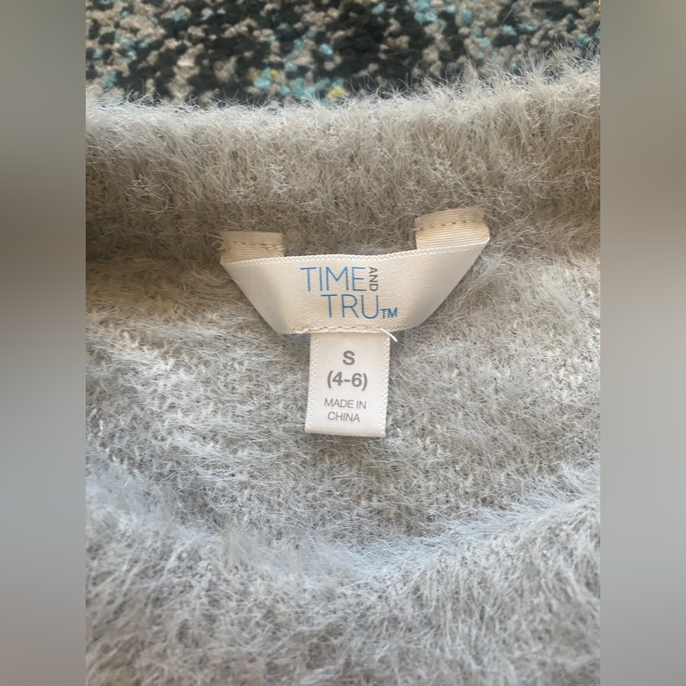 Fuzzy blue Checkered Sweater - Picture 7 of 7